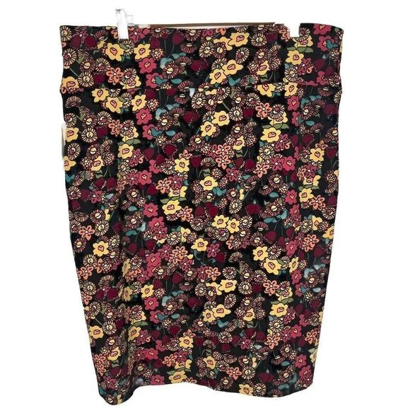 LuLaRoe NWT Cassie‎ Floral Skirt Women’s Size 3XL - Picture 3 of 5